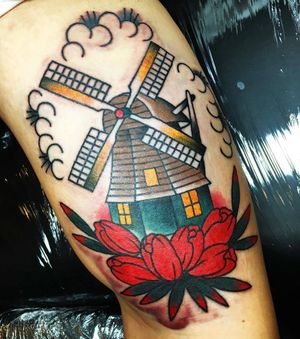#traditional #color #tradtattoo #traditionaltattoo #amsterdam 