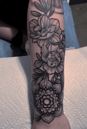 Flower half sleeve 