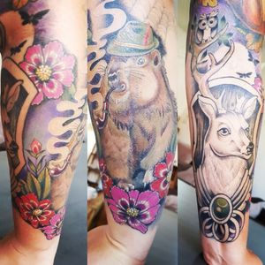 ❤❤❤  #tattoogirls #tattoo #tattooing #wanderlust  #girlswithtattoos #girlpower#picoftheday #inked #girlsjustwanttohavefun  #deertattoo  #tattooideas #colour #instagood #tattoos #nature #outside #flowertattoo  #camping #marmot #squirrel #eichhörnchen #tattoodo #proud #inprogress #inkedgirls  #flowers 