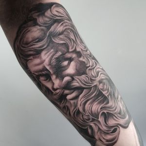 #tattoo #tattoos #tattooist #tattooartist #blackandgrey #blackandgreytattoo #realistictattoo #realismtattoo #portrait #zeustattoo #greekgod #greekmythology 