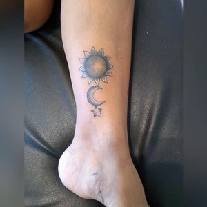 Sol luna estrella tattoo