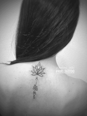 По всем вопросам пиши в Instagram! polina_niki #tattoospb #spbtattoo #graphictattoo #tattoographica #graphica #tattoogirl #girltattoo #flowerstattoo