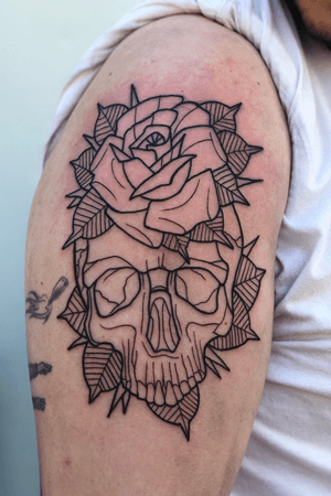 Neotraditional Skull, not finished yet 