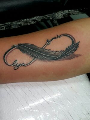 Infinity w/ feather TATTOO #JUSTINE'WORK #JustineTattoo Message me to get YOURS ☝☝☝