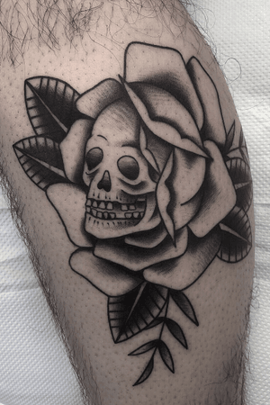 Skull + Rose 🖤