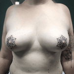 Done by @bertinarens  @swallowink @balmtattoo_benelux  #blackngrey #graphictattoo #graphicdesign #mandala  #tattoos #tattooart #inked #art #dotwork #dotworktattoo #breast #breasttattoo #tattoo #ink #inkstagram #tattoos #tatoeage #thebesttattooartists #tattooart #tattooartist #nipple #nippletattoo #geometrictattoo #omfgeometry #dailydotwork #geometrip