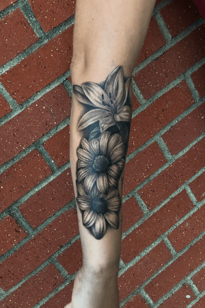 Flowers - black and grey