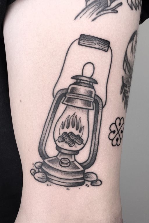 Flash tattoo