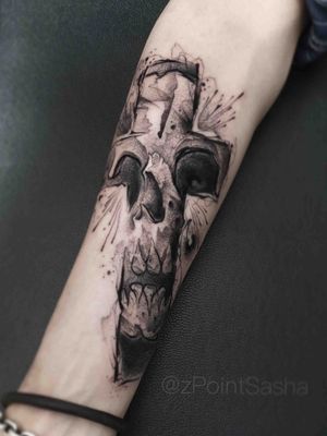 Skull and cross (freehand)  #zpointtattoo #sashazpoint #graphictattoo #skull #skulltattoo  #freehandtattoo  more  For more my tattoos check out  https://www.facebook.com/Zpointt/ Or https://www.instagram.com/zpointsasha