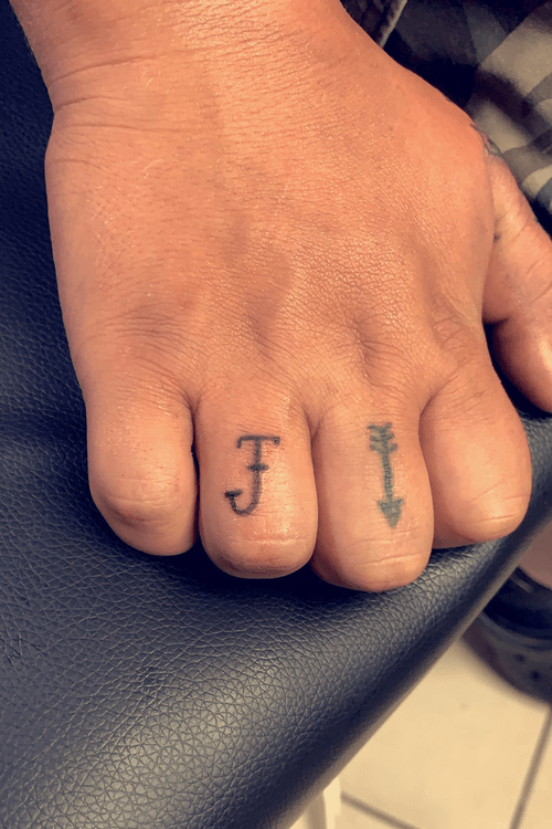 “J” Initial And Arrow Tattoos - Done On Finger • @Valley13Tattoo • @k1lgor3