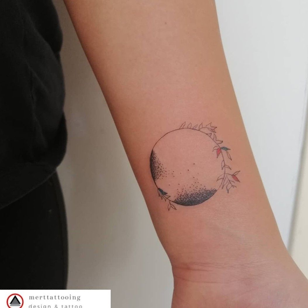 Circle Tattoo Meanings and Designs  neartattoos
