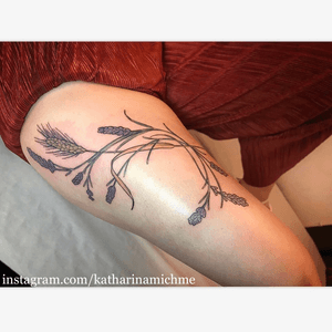 For enquries: katharinamichme@gmail.com #brighton #brightontattoo #london #londontattoo #vegan #vegantattoo #tattooart #saniderm #blackandgrey #blackandgreytattoo #fineline #minitattoo #tattoodo #colour #colourtattoo #hove #tattoo #tattoos #tattoosleeve #worthing #uk #uktattoo #germantattooers #tattooidea #katharinamichme #flower #flowertattoo #lavender #corn #legtattoo 