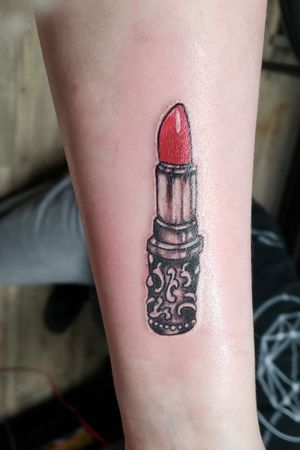 vintage lipstick tattoo