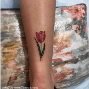 For enquries: katharinamichme@gmail.com #brighton #brightontattoo #london #londontattoo #vegan #vegantattoo #tattooart #saniderm #blackandgrey #blackandgreytattoo #fineline #minitattoo #tattoodo #colour #colourtattoo #hove #tattoo #tattoos #tattoosleeve #worthing #uk #uktattoo #germantattooers #tattooidea #katharinamichme #flowertattoo #tulip #tuliptattoo #floraltattoo #legtattoo 