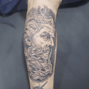 Poseidon  #poseidontattoo ##worldfamousink #tatuaggio #chall_tattoo #tatuadorasbsb o 