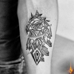 Nº857 #tattoo #tattooed #ink #inked #biyswithtattoos #eagle #eagletattoo #geometry #geometric #geometrictattoo #blackwork #blackworktattoo #dotwork #dotworktattoo #stencilstuff #dynamiccolorco #dynamiccolor #dynamicink #fkirons #spektrahalo2 #hummingbirdcartridges #bylazlodasilva Not my design.