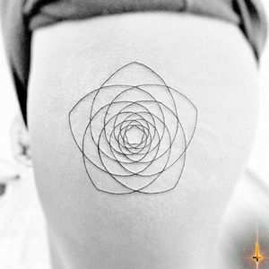 Nº766 #tattoo #tattooed #ink #inked #grlswithtattoos #geometry #geometric #geometrictattoo #symmetry #symmetric #stencilstuff #dynamiccolor #eztattooing #hawkpen #bylazlodasilva