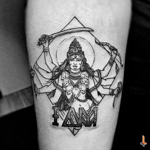 Nº717 #tattoo #tattooed #ink #inked #girlswithtattoos #kali #kaligoddess #hindu #kalitattoo #stencilstuff #eztattooing #ezcartridge #dynamicink #dyaniccolor #cheyennetattooequipment #hawkpen #bylazlodasilva Kali's design based on another artist work
