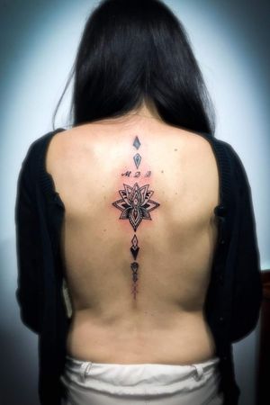 #backpiece #mandala #womentattoo #symmetrical #TattoosByRamzyM 