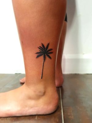 #palmtree #smalltattoo #TattoosByRamzyM 