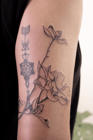 Tattoo by tattooing nature