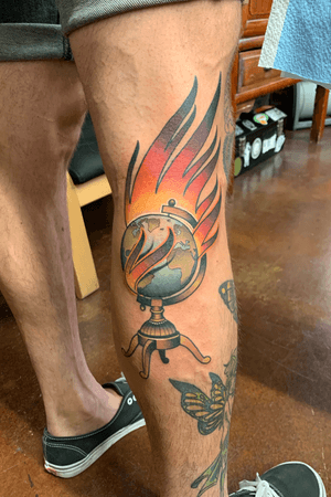 Neotraditional world burning #neotraditional #traditional #globe #earth #legtattoo #denver 