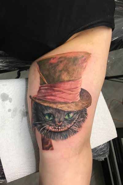 Alice in wonderland sleeve piece. Work in progress. . . . . . . . . . #goliathneedles #blxck #america #europe #blackworkers #blackwork #blackworktattoo #blackworker #blxckink #dotworktattoo #dotworkers #dotwork #pointillism #traditional #tattoo #tattoos #ink #inked #hype #whip #freehand #blacktattoo #blacktattooing #workhorseirons #starbritecolors #blacktattooart #blessed #grateful #dope #fresh #disney #cheshirecat 