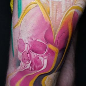 Milkshake tattoo by Sergei Jaer..#skull #skulltattoo #gold #goldenskull #jaer #jaertattoo #moderntattoo #avantgarde
