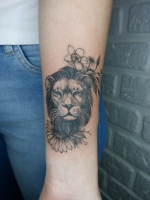 Tattoo by Amanda Castellani