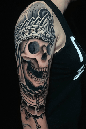 outer arm Skull with Mandala head ornament 