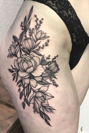 Tattoo by Villa Tattoo Club