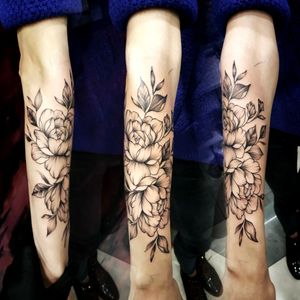 ♥️🌺#tattoo #flowertattoo #flower #tattooart 