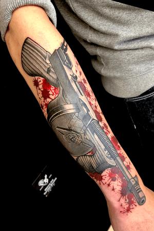 #tattoo #tattooed #ink #inked #tatuajes #bergentattoos #ytrearna #mechainktattoostudio #tatovering #bergen #bergentattoo #tattoonorway #tatoveringbergen #bergentattoostudio #norwegiantattooers #scandinaviantattooers #norwegiantats #blackandgreytattoo #tommyguntattoo #neotraditionaltattoo #traditionaltattoo