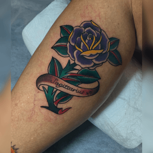 🔥⚔️ Swipe for video ⚔️🔥 Today got to do a super cool #traditionalrose for a walk-in ! Doing roses like this all the time for 200-250$ come thru to @crackerjacktattoos #TattzByAG #Ink #Tattoo #Tatuaje #BodyArt #ArteCorporal #texas #texastattoos #texastattooartist #dfw #dfwtattoos #fortworth #fortworthtexas #fortworthtattoos #traditionalart #traditionaltattoo #boldcolors