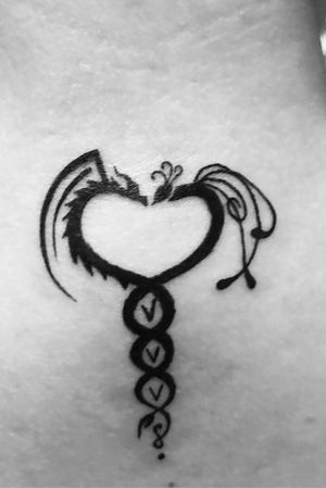 Tattoo uploaded by Manuela Tirelli • Il dragone e la fenice • Tattoodo Tattoo uploaded by Manuela Tirelli • Il dragone e la fenice • Tattoodo