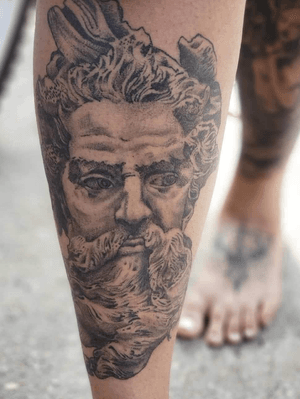 6 MONTHS HEALED..... 🤓🤓💉💉🤓🤓🙏#eternalinks #shintattoo #tattoo #tattoos #tats #tat #foottattoo #footsleeve #foot #tatt #zeus #zeustattoo #blackandgreytattoo #eternalinks #zuperblack #tattoos #tattooartist #artist #nyc #queensny @versha_22 😍🔥😍 @worldfamousink @bishoprotary @inkmaster Davinci cartiges Needles : 3rl and 5rl