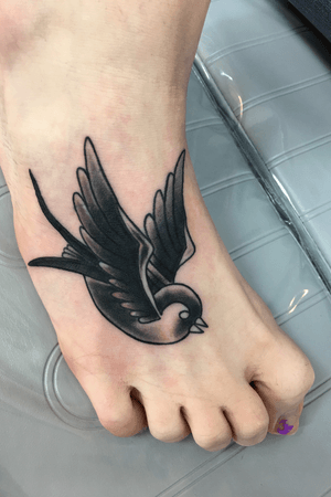 Nice coverup Sparrow on the foot ! 