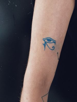 Eye of Horus#horus #her #egypt #egyptiantattoo #tattoo #tattoos #minimaltattoo #blue #niagarablue #worldfamousink #worldfamoustattooink #minimal #smalltattoo #stattoo #ink #inked #inkedgirls #ancientegypt #ancientsymbol #bishop #bishoprotary #tattooideas