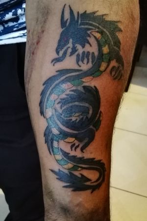 Dragon Drake Tribal Black Tatuaje brazo Hand Arm