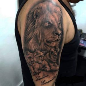 Tattoo uploaded by ilunga 1312 tattoo studio • Familia de leones en  realismo. • Tattoodo