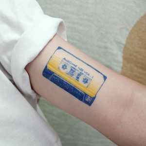 Mixtape tattoo by Lit of Studio by Sol #Lit #StudiobySol #Seoul #Seoultattooartist #Koreantattooartist #Korea #tape #mixtape #vintage #music #arm #color
