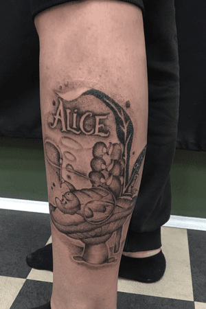 Alice in wonderland dotwork 
