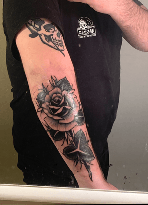 Free handed rose