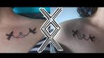 Tatuaje ave y listón hermanas #sistleerstattoo #birdstattoo #ribbontattoo #clavicletattoo #sisters #tattoos #tatuajeliston #tatuajes #tatuajedehermanas #familytattoo #tatuajeenfamilia #hearttattoo #tatuajecorazon #Zenkyink 🇲🇽Juárez, Chihuahua México 🇲🇽 6561318305 Tattoodo.com/Zenkyink Fb.com/Zenkyink Instagram @zenkyink