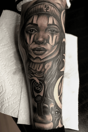 Custom Payasa @himynamesteee done here at @prolific.dtla Thanks for looking and liking 👍🏽 ...Was done using @bishoprotary @cheyenne_tattooequipment @tattooloverscare @tattooloverssocal @tlc_aaron , @bng.script.tattoos @mexicanstyle_tattoos @mexicanstyle_art @chingo.ink_tatdaddy @chicano_art @chicano_styles @worldofpencils #Uzis_Tattoos #RafaelCamarena #ProlificTattooStudio #TattooArtist #LosAngelesTattoo #Blackandgrey #Hollywood #Tattoos #Tattoo #Himynameistee #DTLA #PicoUnion#TattooLoversCare#LosAngeles #California #PayasaTattoo #CustomTattoo #ChicanoTattoo #blackandgreylifestyle #ChicanoTattoos #LosAngelesTattoo #ChicanoArt #BlackAndGreyTattoo #Payasa #BNG #Chicano #BlackNGrey #Bishoprotary