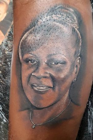 Beautiful portrait for the homie, u can never go wrong with the mama's pieces...