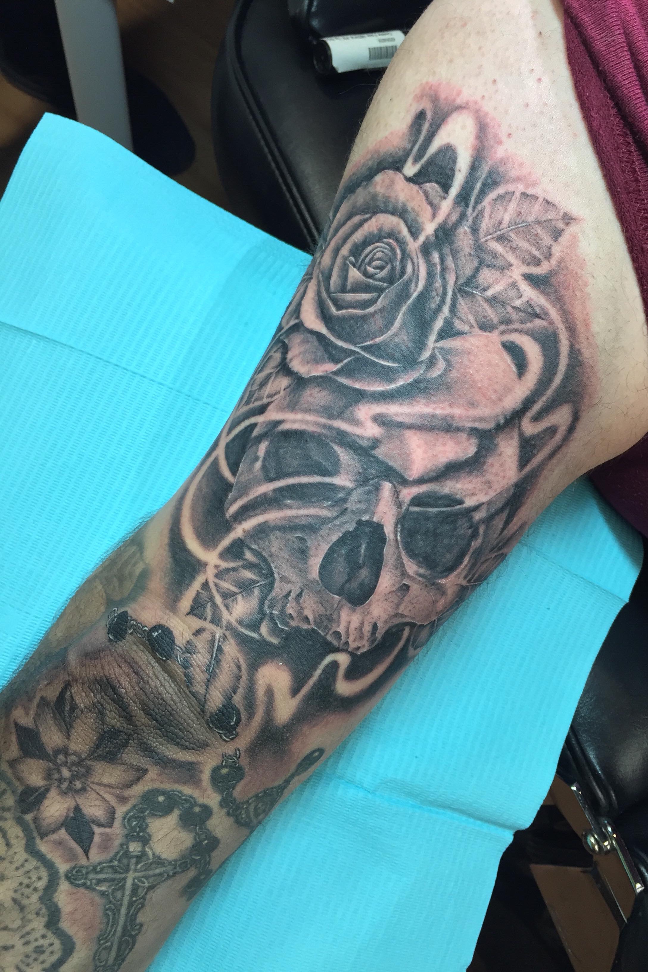 Tattoo uploaded by marxtattooartist • Yesterday's skull and rose • Tattoodo Tattoo uploaded by marxtattooartist • Yesterday's skull and rose • Tattoodo