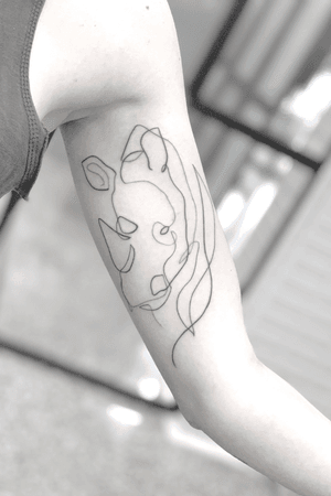 RINOCERONTEb/g tattoo Via cairoli 30(1ºpiano)Livorno Xinfo :📞0586/1753076📩gianlucarondina@hotmail.it#ink #inkedgirls #tattoolife #tattooed #inked #brain  #paint #tattoist #inkedlife #Tattoo #fine #inklife #portrait #inkstagram #bodyart #fineline #minimal #instaart #tattooart #tat #tattoo #inktober #tattooartist #women #tatts #inkedup #minimalism #woman #inkaddict #heart