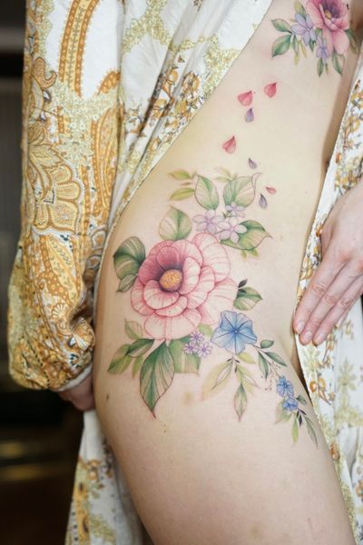 #flowertattoo #tattoodesigns #tattooart #colortattoo #tattooedwomen #inked #koreantattooartist #koreatattoo #camellia #타투 #꽃타투 #수채화타투 #감성타투 #여성타투 #타투이스트실로