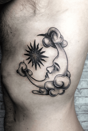 La Luna. #tattoo #tatuaje #tattoovalencia #tatuajevalencia #ink #inked #blackwork #blacktattoo #blackbunny #valenciatattoo #flowertattoo #valencia